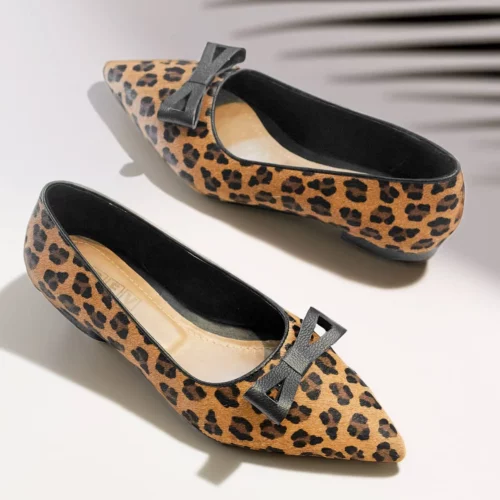 Zapato Cerrado en Cuero- Ref. Z-3246 Animal Print Miel Negro